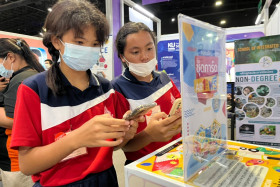 บรรยากาศในงานมหกรรมวิทยาศาสตร์และเทคโนโลยีแห่งชาติ ประจำปี 2 ... พารามิเตอร์รูปภาพ 71